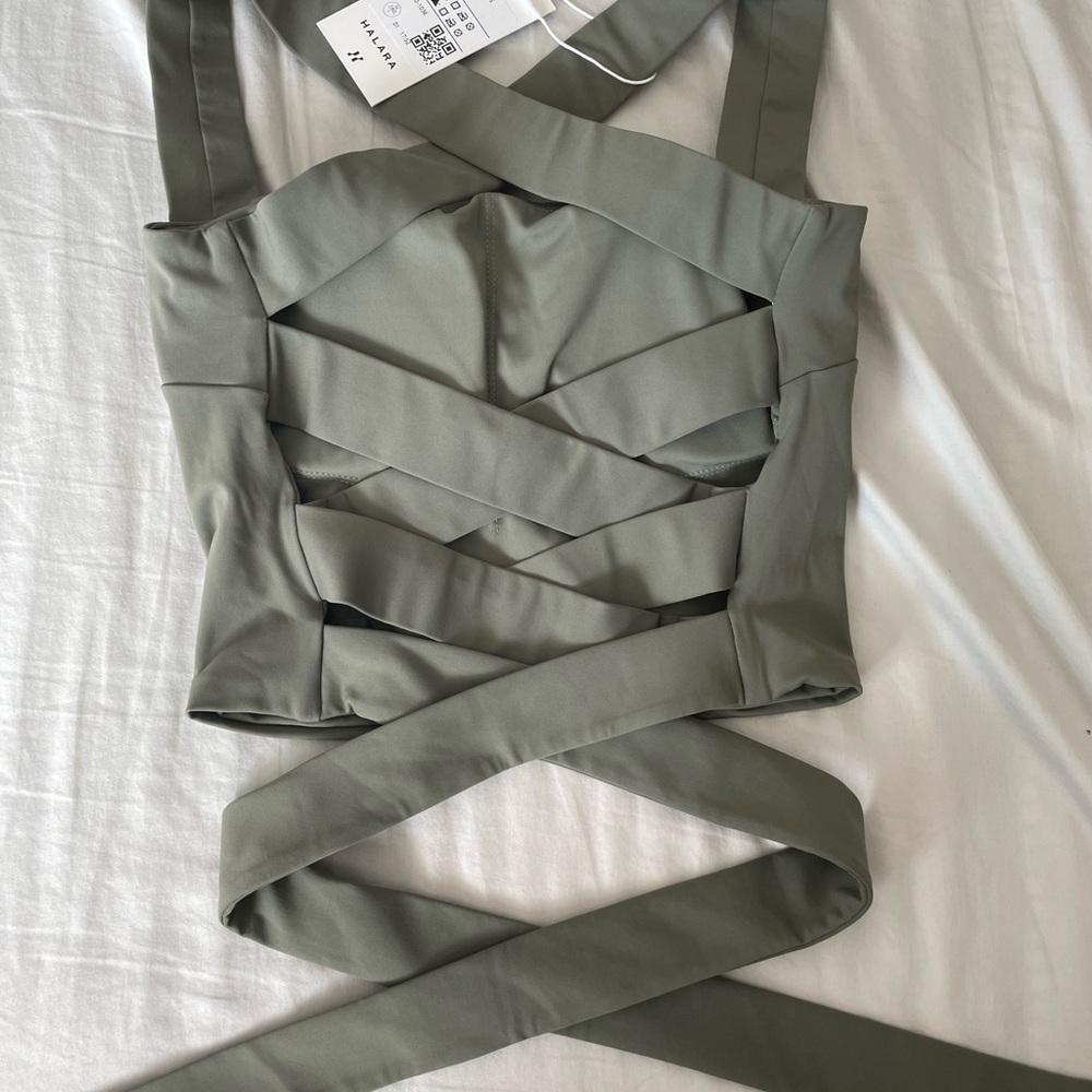 Halara tie crop top